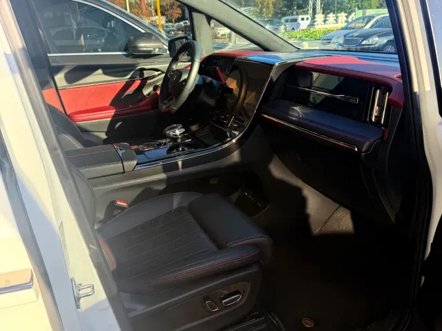 GAC Trumpchi M8 — Фото автомобиля 6