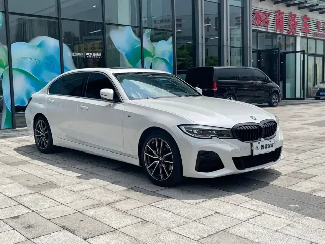 BMW 3 Series — Фото автомобиля 3
