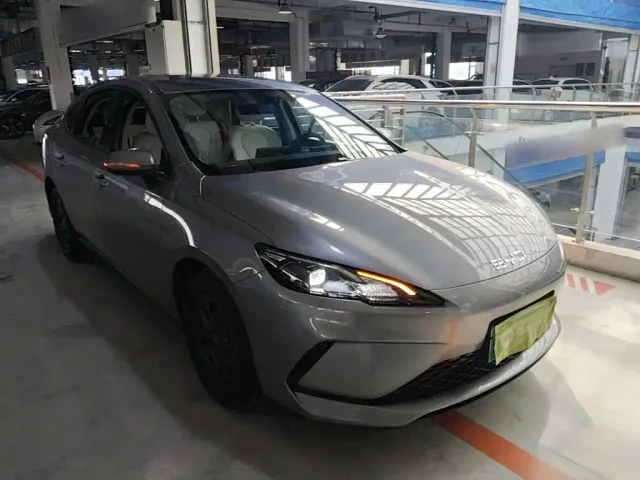 BYD Seal 05 DM-i — Фото автомобиля 3