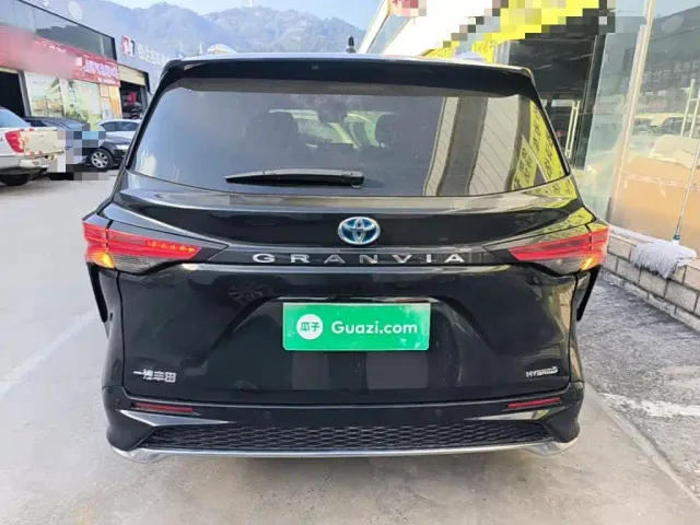 Toyota Granvia — Фото автомобиля 5