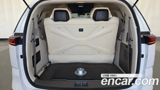 Kia Carnival Generation 4 — Фото автомобиля 26