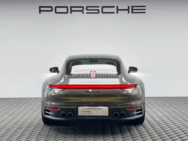 Porsche 911 — Фото автомобиля 5