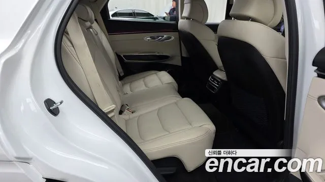 Genesis GV70 2.5T Бензин 2WD — Фото автомобиля 9