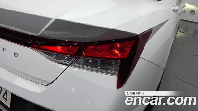Hyundai Avante — Фото автомобиля 8