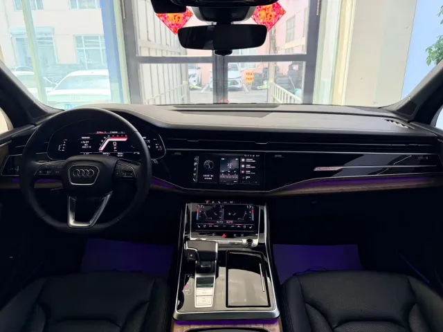 Audi Q7 — Фото автомобиля 5