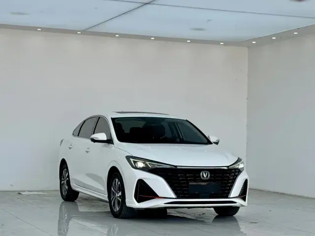 Changan Eado — Фото автомобиля 3
