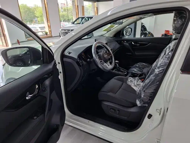 Nissan Qashqai — Фото автомобиля 16
