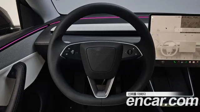 Tesla Model Y — Фото автомобиля 13