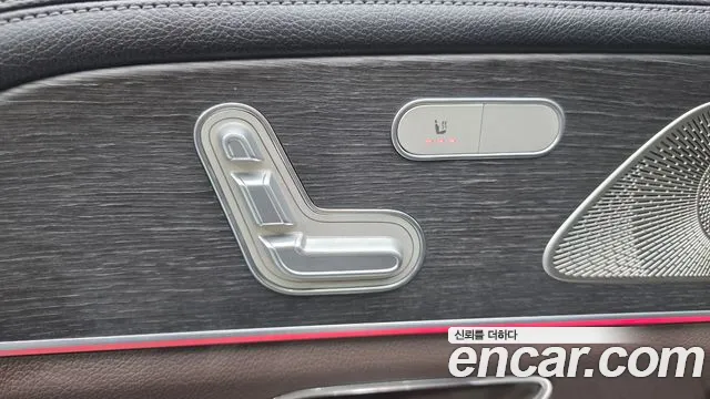 Mercedes-Benz GLE-Class — Фото автомобиля 25