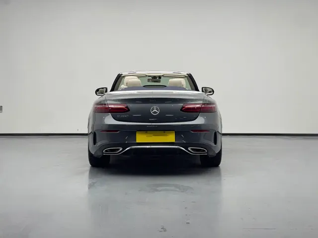 Mercedes-Benz E-Class — Фото автомобиля 6