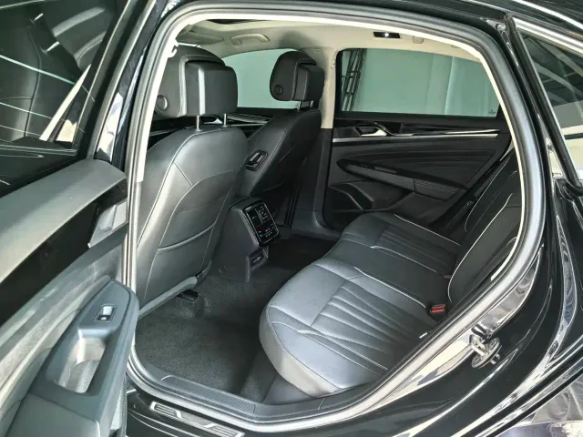 Volkswagen Passat — Фото автомобиля 10
