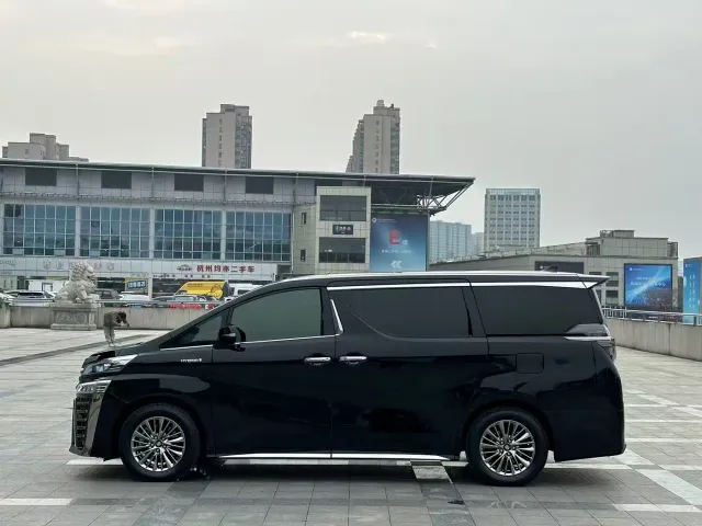 Toyota Vellfire — Фото автомобиля 5