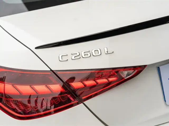 Mercedes-Benz C-Class — Фото автомобиля 8