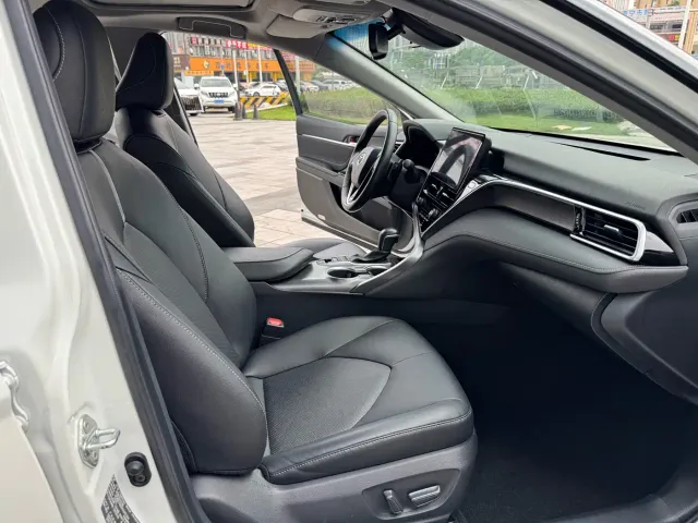 Toyota Camry — Фото автомобиля 12