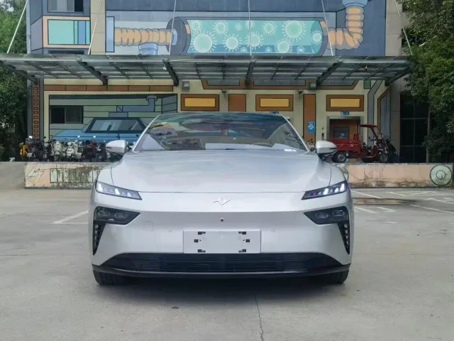 Dongfeng eπ 007 — Фото автомобиля 2