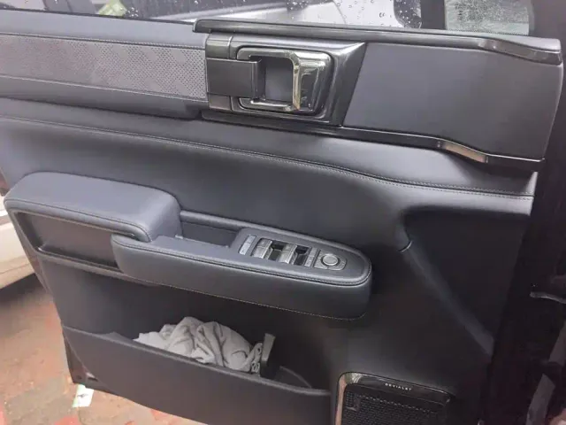 BYD FangChengBao Leopard 5 — Фото автомобиля 7