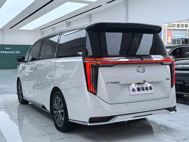 GAC Trumpchi M8 — Фото автомобиля 14