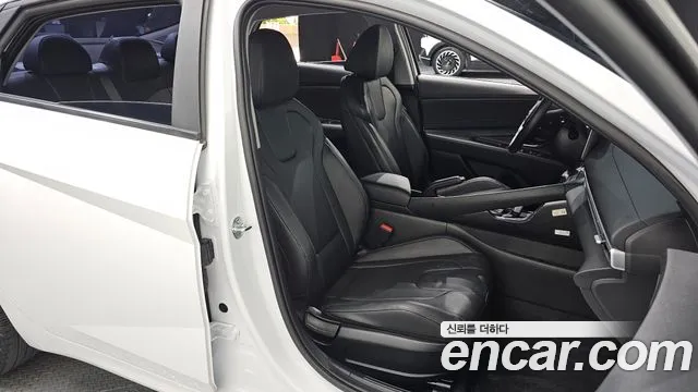 Hyundai Avante CN7 — Фото автомобиля 16
