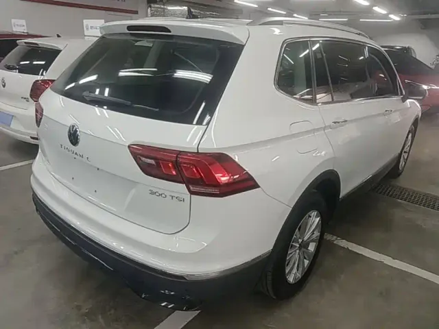 Volkswagen Tiguan L — Фото автомобиля 6
