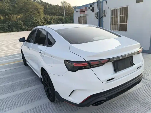 Geely Binrui — Фото автомобиля 4
