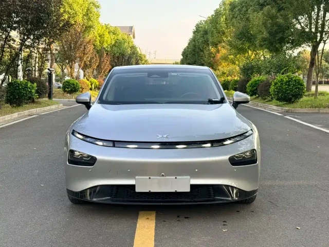 Xpeng P7 — Фото автомобиля 2
