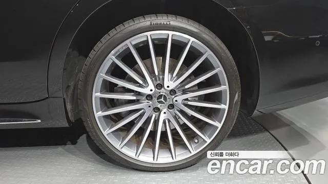 Mercedes-Benz S-Class — Фото автомобиля 18