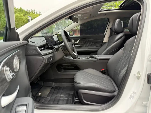 Chery Arrizo 8 PRO — Фото автомобиля 4