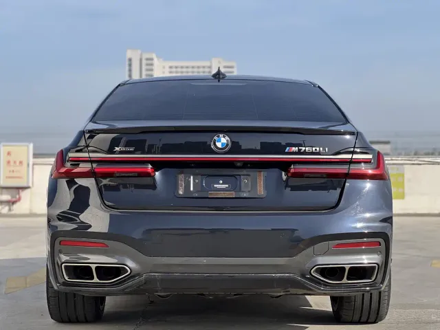 BMW 7 Series — Фото автомобиля 15