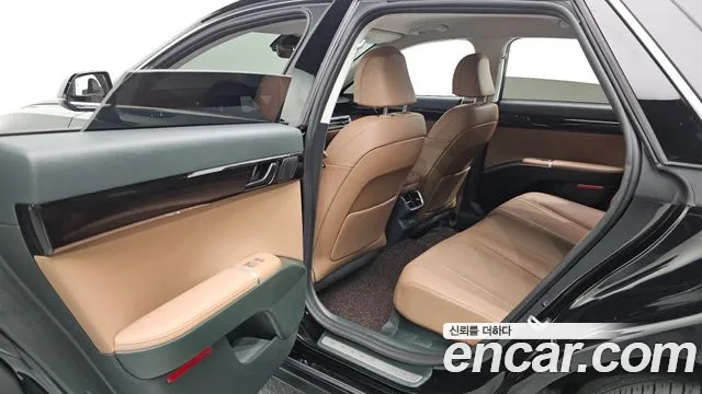Hyundai Grandeur Grandeur (GN7) 2.5 Бензин 2WD — Фото автомобиля 26