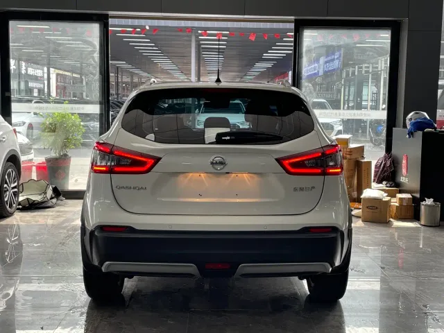 Nissan Qashqai — Фото автомобиля 14