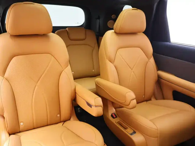 IM Motors LS8 — Фото автомобиля 23