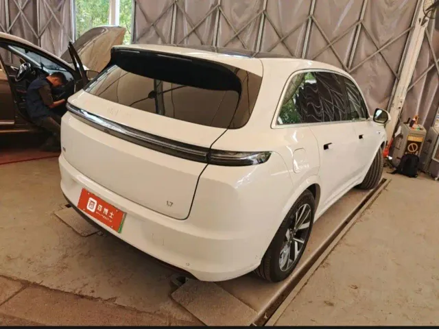 Li Auto L7 — Фото автомобиля 3