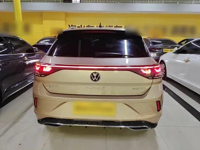 Volkswagen T-Roc — Фото автомобиля 5
