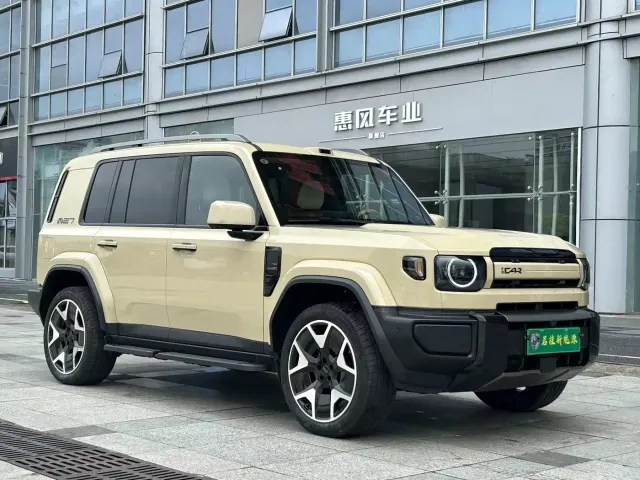 iCAR V27 — Фото автомобиля 3
