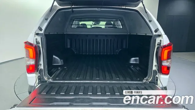 KG_Mobility_Ssangyong Rexton Новый Rexton Sport Khan Дизель 2.2 4WD — Фото автомобиля 20