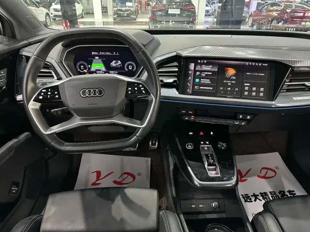Audi Q4 e-tron — Фото автомобиля 10