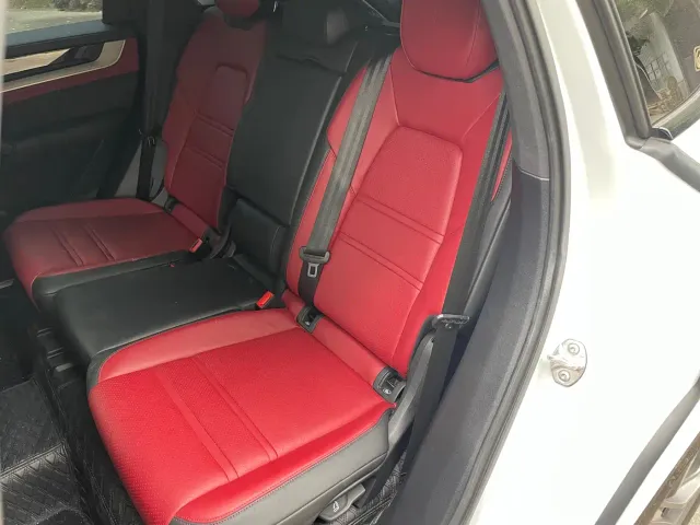 Porsche Cayenne — Фото автомобиля 17