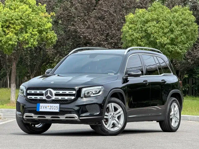 Фотография автомобиля — Mercedes-Benz GLB-Class