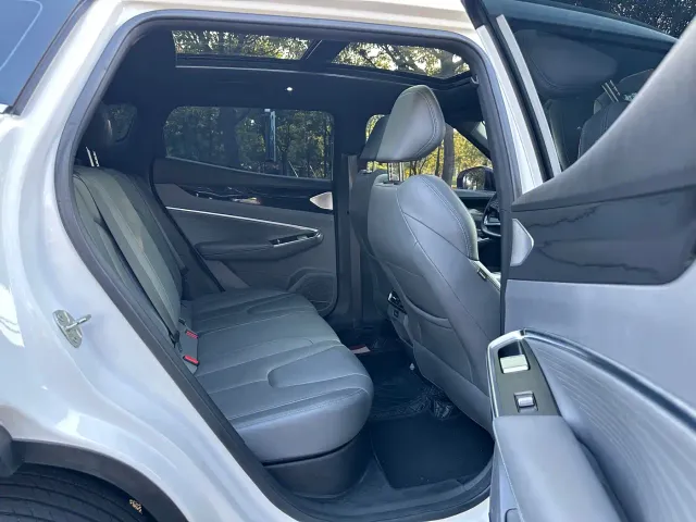 Geely Boyue — Фото автомобиля 13