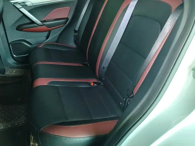 Geely Binyue — Фото автомобиля 16