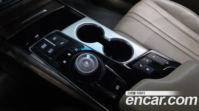 Kia K8 Hybrid — Фото автомобиля 12