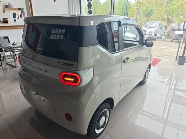 Wuling Hongguang Mini EV — Фото автомобиля 6