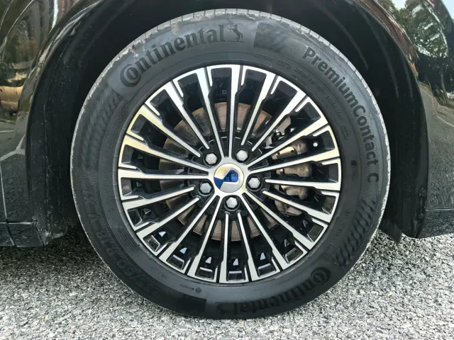 Denza Denza D9 2024 DM-i 980 AWD Prestige — Фото автомобиля 27