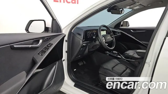 Kia Niro Niro (New) — Фото автомобиля 15