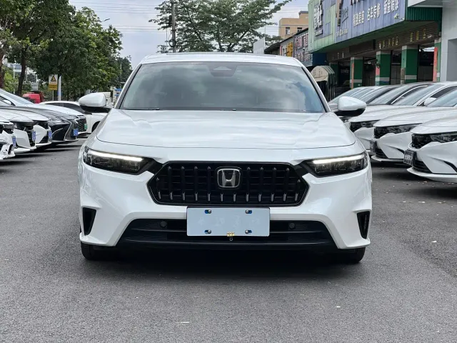 Honda Inspire — Фото автомобиля 2