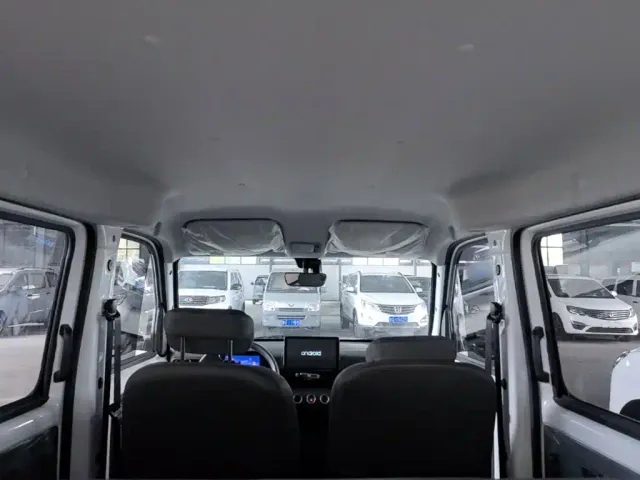 Wuling Zhiguang NEV — Фото автомобиля 17