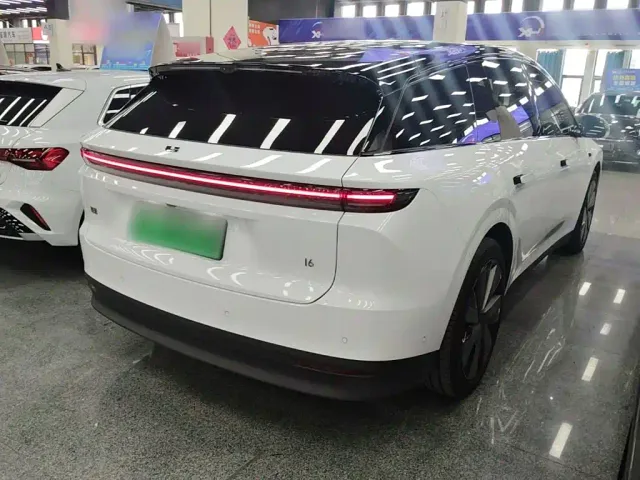 Li Auto i6 — Фото автомобиля 6