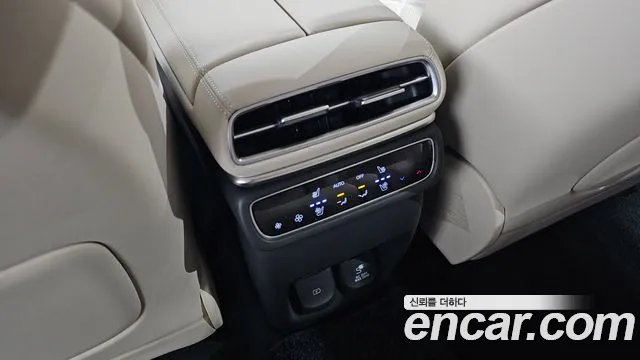 Genesis GV80 — Фото автомобиля 19