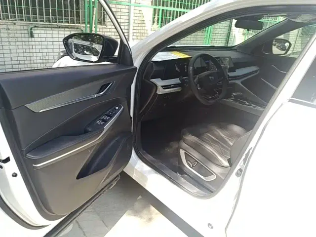 Changan CS75 Plus — Фото автомобиля 15