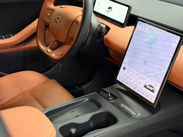 Nio ET5 — Фото автомобиля 12